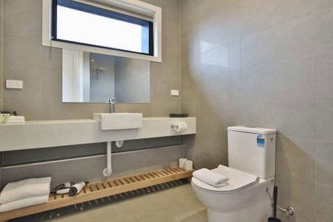 Quality Apartments Dandenong - Great Ocean Road Tourism 8