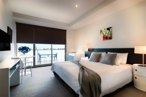 Caroline Serviced Apartments - Great Ocean Road Tourism 6
