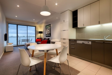 Caroline Serviced Apartments - Great Ocean Road Tourism 8