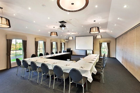 Best Western Plus The Buckingham Inn - Great Ocean Road Tourism 6