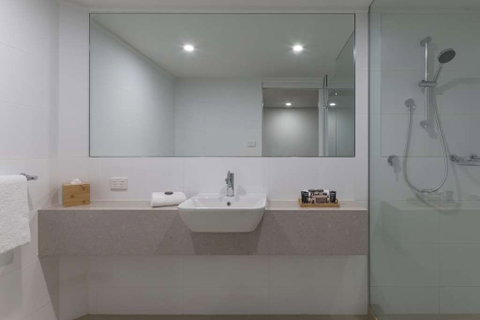 Dingley International Hotel - Great Ocean Road Tourism 4