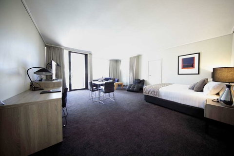 Dingley International Hotel - Great Ocean Road Tourism 7