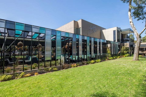 Dingley International Hotel - Great Ocean Road Tourism 14