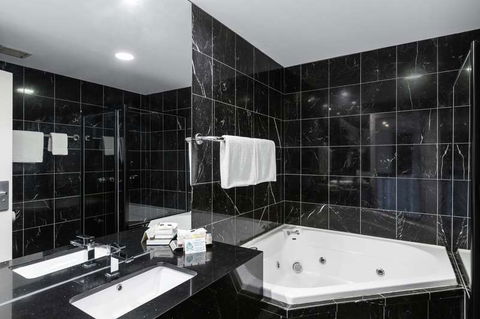 All Seasons Bendigo - Great Ocean Road Tourism 11