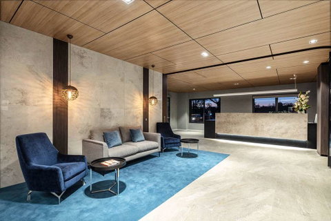 Quality Hotel Lakeside - Great Ocean Road Tourism 2