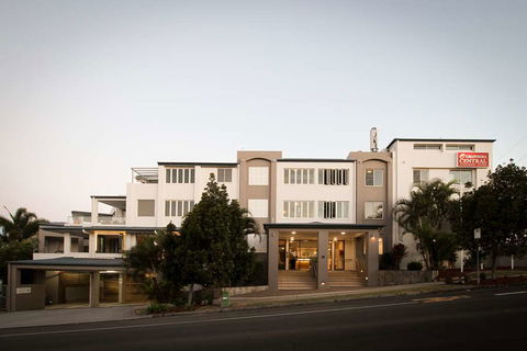 Caloundra Central Apartment Hotel - Great Ocean Road Tourism 0