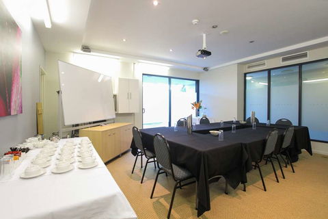 Caloundra Central Apartment Hotel - Great Ocean Road Tourism 11