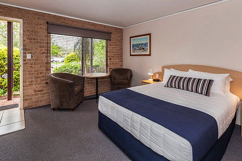 Macquarie Barracks Inn - Great Ocean Road Tourism 1