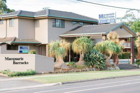 Macquarie Barracks Inn - Great Ocean Road Tourism 0