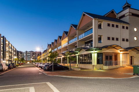 Dolphin Quay Apartment Hotel - Great Ocean Road Tourism 1