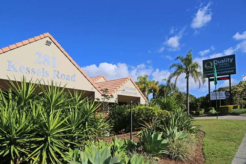 Quality Hotel Robertson Gardens - Great Ocean Road Tourism 1