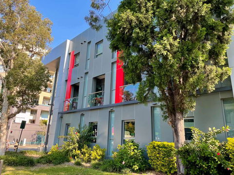 Best Western Plus Camperdown Suites - Great Ocean Road Tourism 1