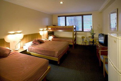 Capital Executive Apt Hotel Canberra - Great Ocean Road Tourism 2