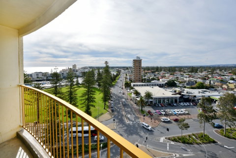 Atlantic Tower Motor Inn - Great Ocean Road Tourism 1