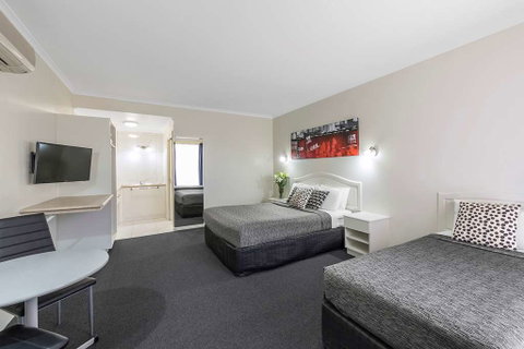 Best Western Cathedral Motor Inn - Great Ocean Road Tourism 6