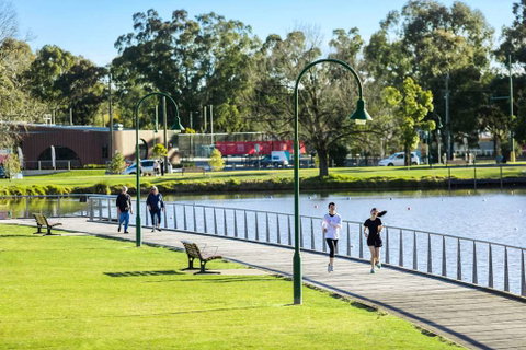 Quality Hotel Lakeside - Great Ocean Road Tourism 17