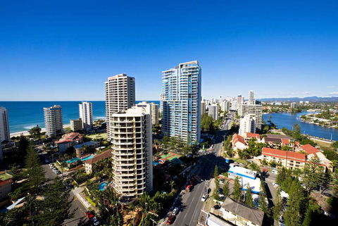Wyndham Surfers Paradise Resort - Great Ocean Road Tourism 0
