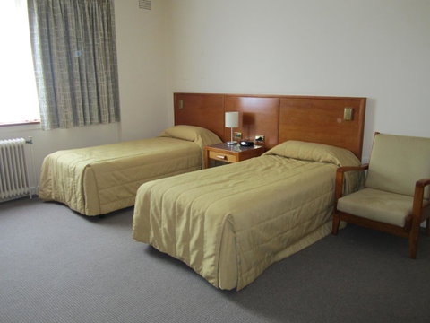 University House - ANU - Great Ocean Road Tourism 29