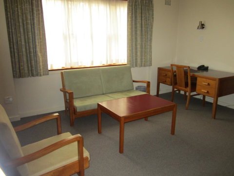 University House - ANU - Great Ocean Road Tourism 38