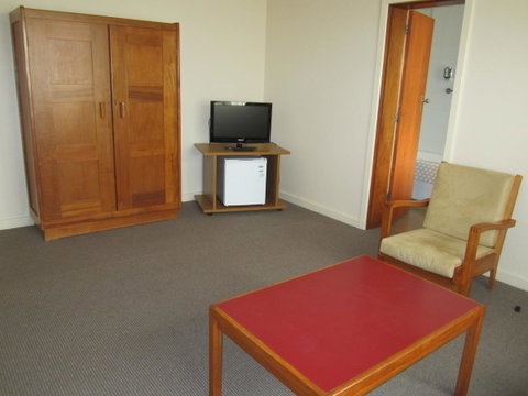 University House - ANU - Great Ocean Road Tourism 41