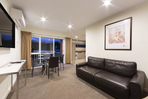 Forrest Hotel & Apartments - Great Ocean Road Tourism 13