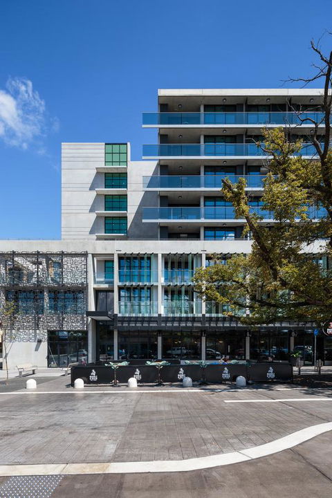 Avenue Hotel Canberra - Great Ocean Road Tourism 24