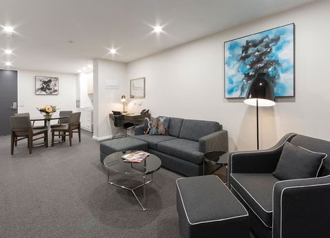Avenue Hotel Canberra - Great Ocean Road Tourism 2