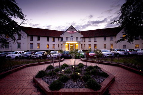 Mercure Canberra - Great Ocean Road Tourism 23
