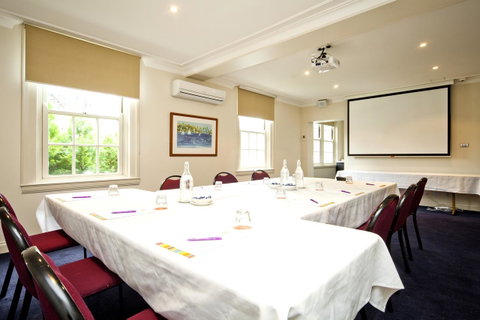 Mercure Canberra - Great Ocean Road Tourism 43