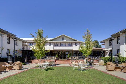 Hotel Kurrajong Canberra - Great Ocean Road Tourism 0
