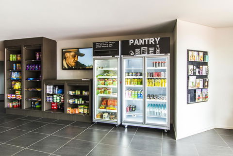 Abode Tuggeranong - Great Ocean Road Tourism 9