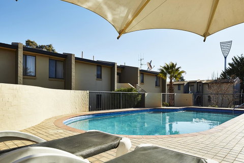 Manuka Park Serviced Apartments - Great Ocean Road Tourism 4