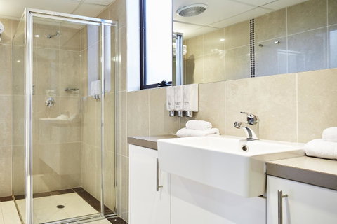 Manuka Park Serviced Apartments - Great Ocean Road Tourism 29