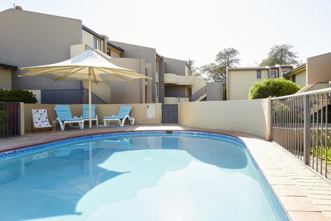 Manuka Park Serviced Apartments - Great Ocean Road Tourism 34