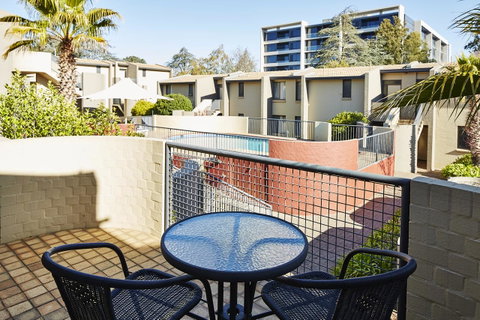 Manuka Park Serviced Apartments - Great Ocean Road Tourism 3