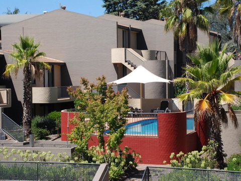 Manuka Park Serviced Apartments - Great Ocean Road Tourism 11