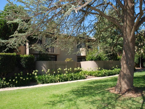 Manuka Park Serviced Apartments - Great Ocean Road Tourism 20