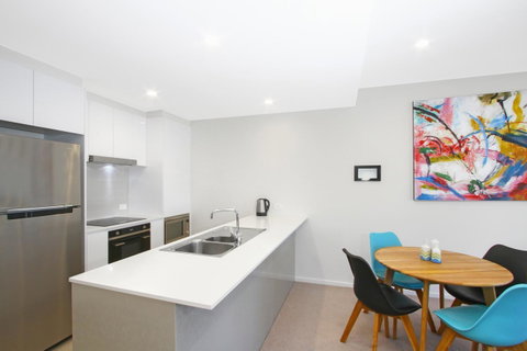 IQ Smart Apartments 704 Braddon ACT - Great Ocean Road Tourism 3