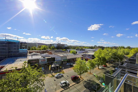 Mode 220 Braddon ACT - Great Ocean Road Tourism 11