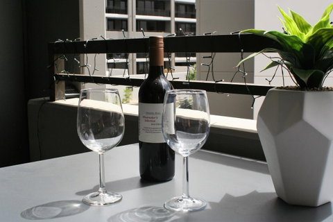Modern Executive Apt@Barton*1BR*WiFi*Gym*Secure Parking*Canberra - Great Ocean Road Tourism 9
