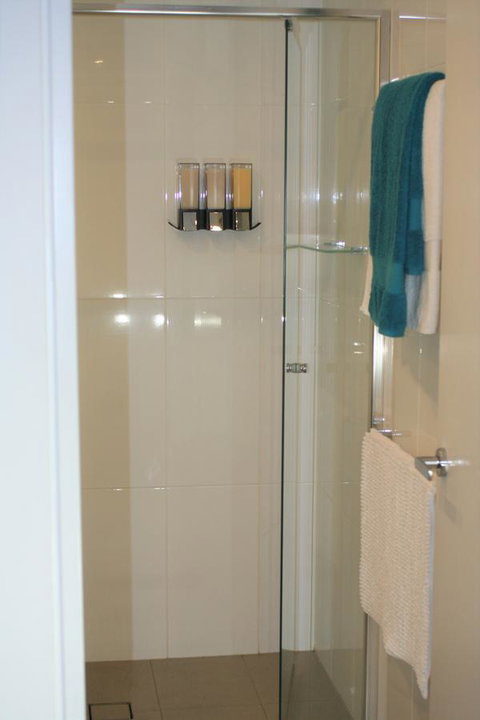 Modern Executive Apt@Barton*1BR*WiFi*Gym*Secure Parking*Canberra - Great Ocean Road Tourism 15