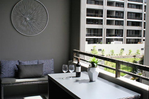 Modern Executive Apt@Barton*1BR*WiFi*Gym*Secure Parking*Canberra - Great Ocean Road Tourism 2
