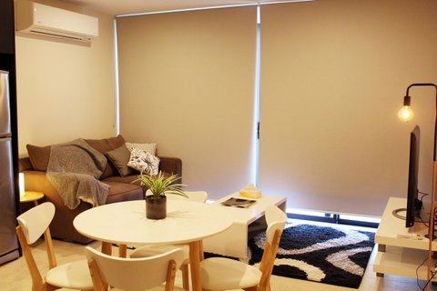 Stylish, Modern, Cute As A Button - Braddon CBD - Great Ocean Road Tourism 10
