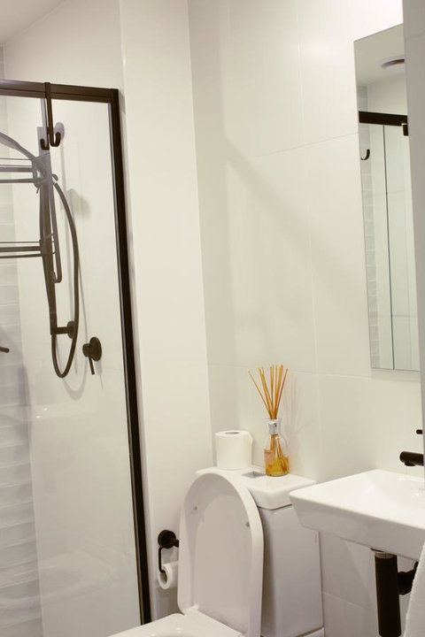 Stylish, Modern, Cute As A Button - Braddon CBD - Great Ocean Road Tourism 6