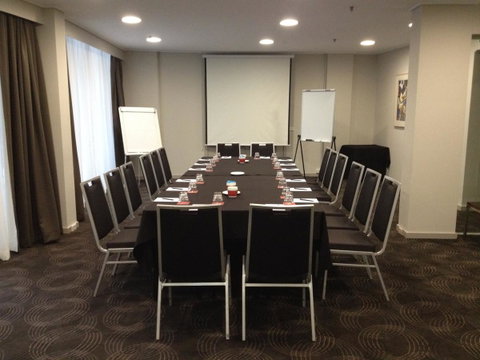 Rydges Canberra - Great Ocean Road Tourism 7