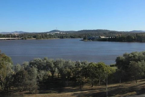 Canberra Luxury Apartment 3 - Great Ocean Road Tourism 3