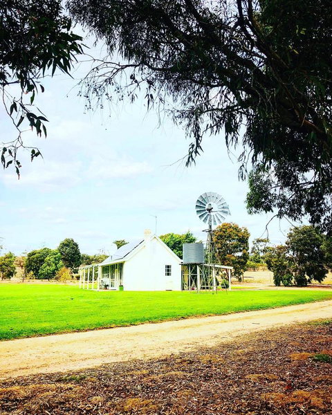 The Lake House Retreat - Great Ocean Road Tourism 9