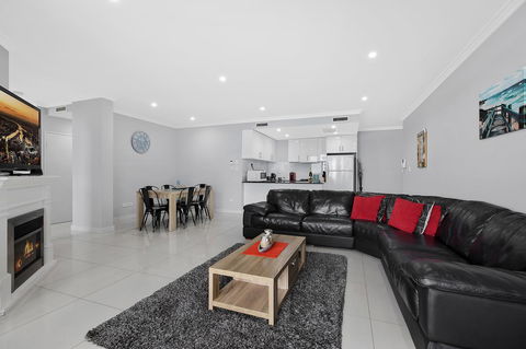 Lakeside Waterfront Apartment The Entrance - Great Ocean Road Tourism 4