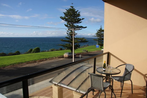 Kangaroo Island Seafront - Great Ocean Road Tourism 35