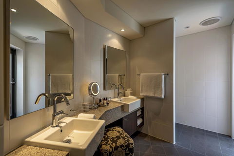 The Louise - Great Ocean Road Tourism 13